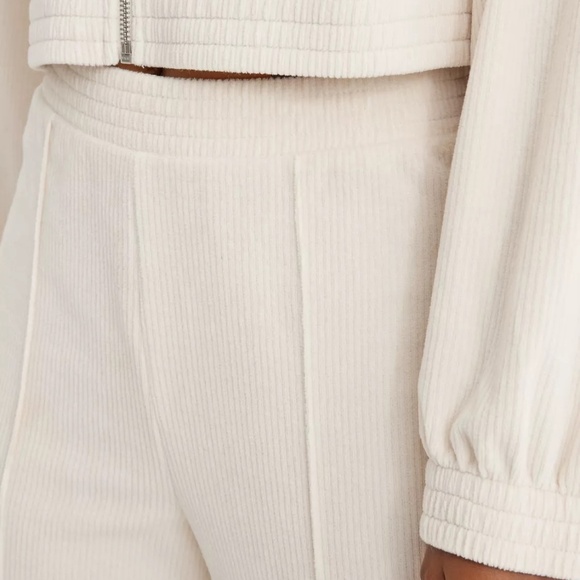 Aerie | S Groove-On Rib Velour Flare Pants Soft Oat - Picture 2 of 8